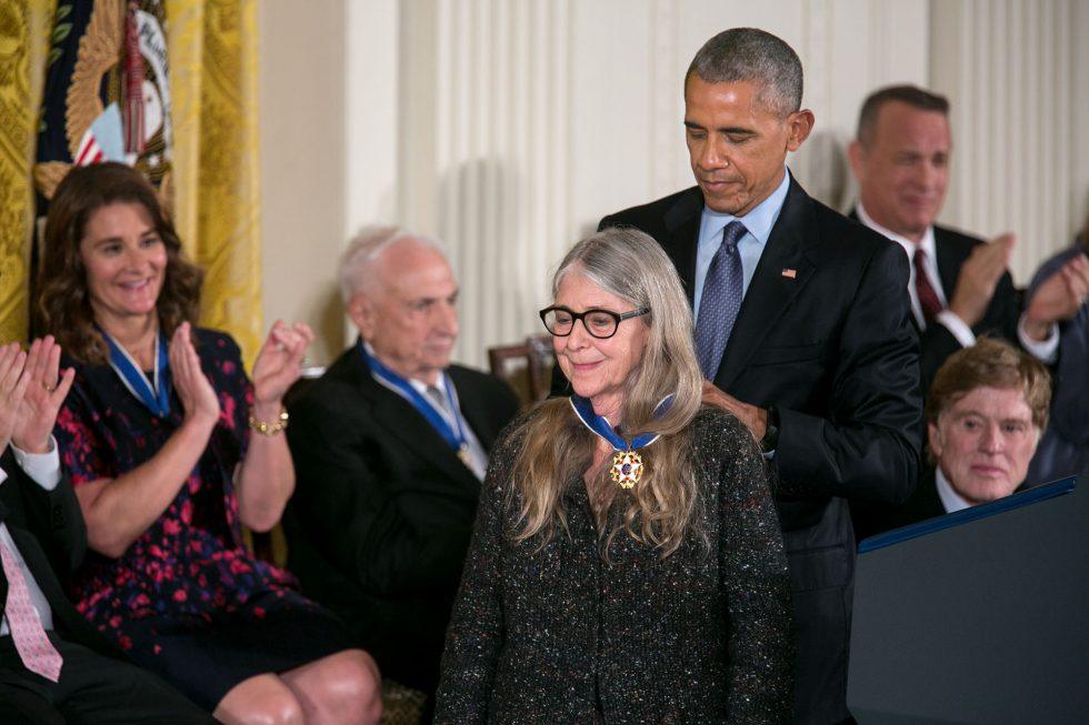Margaret Hamilton recebendo medalha de Obama 